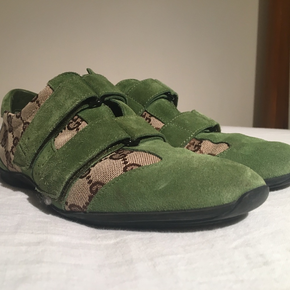 Gucci green suede Velcro sneakers